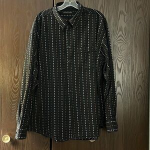 Geoffrey Beene men’s long sleeved black with cream/ tan dots. Size XL
